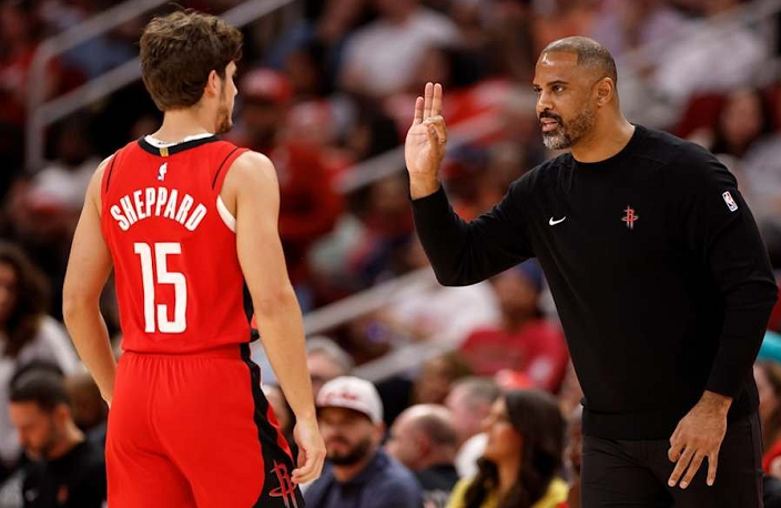 开云体育官网-19分7板10助6断2帽！谢泼德刷爆NBA纪录，乌度卡却遇上难题了